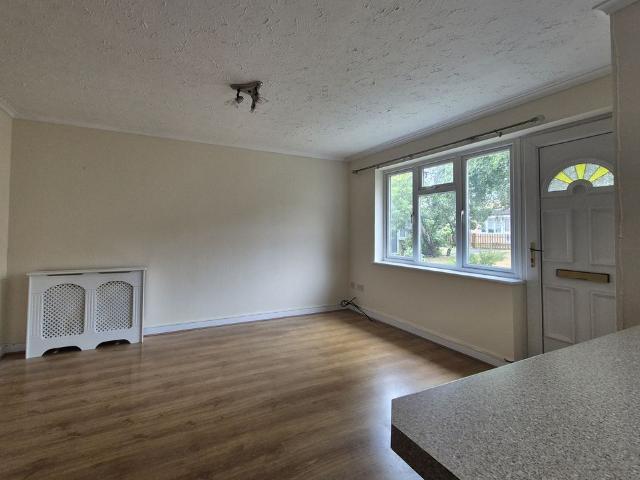 1 bed semi detached house to rent in Lingfield Walk, Hereford