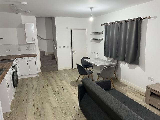 1 Bed Semi Detached House, Truscott House, IG11