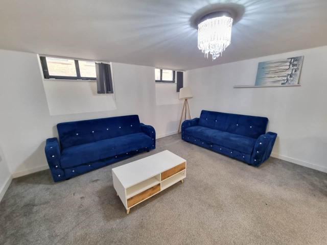 1 bed studio flat to rent in Conditioning House, Cape Street, Bradford, BD1