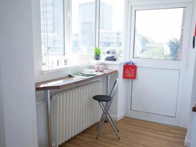 1 bed studio flat to rent in Portobello Garrow House, 190 Kensal Road, London