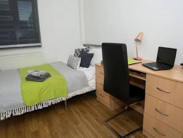 1 bed studio flat to rent in Surrey Quays Landale House, 101 Lower Road, London
