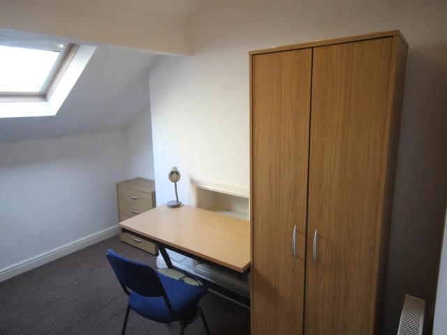 1 bed studio flat to rent in Southbrook Terrace, BD7