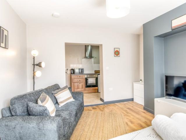 1 Bed Studio Flat All Bills Included!