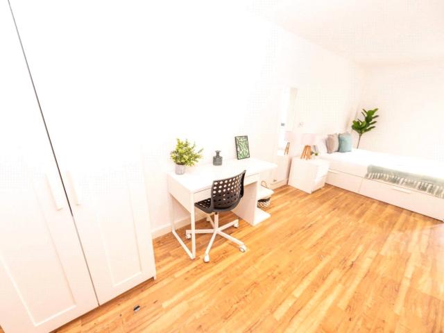 1 bed studio to let in Liverpool