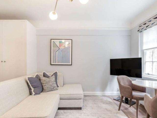 1 bed studio to rent