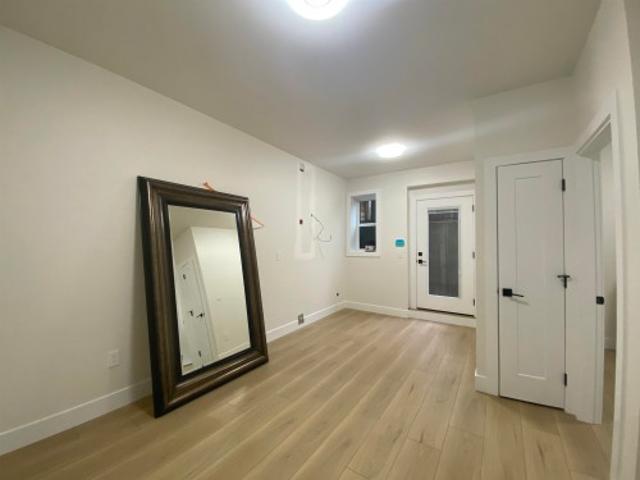 1 Bed Suite 7542 Lindrick Court, Burnaby, BC, V5A 3Y5 house for lease | Listing ID R3161 | Royal LePage