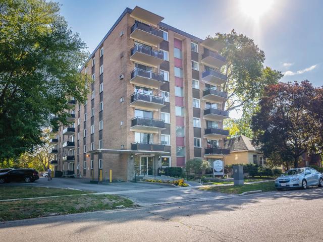 2 Bedroom, 1 Bath
