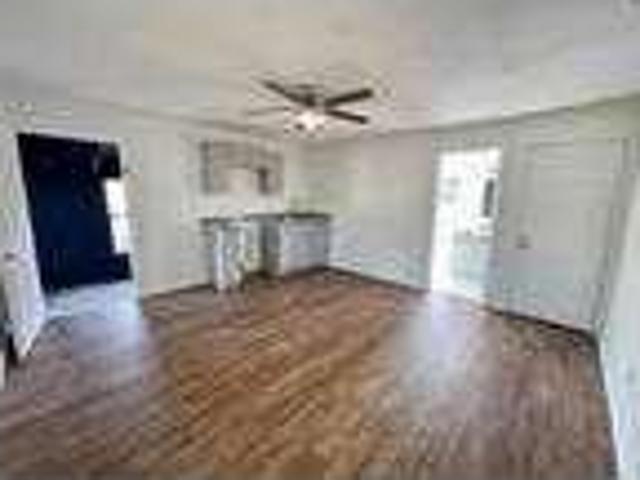 1 Bedroom 1 Bath In Bacliff TX 77518