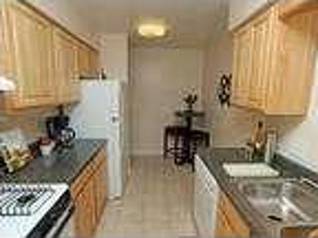 1 Bedroom 1 Bath In Glen Ellyn IL 60137