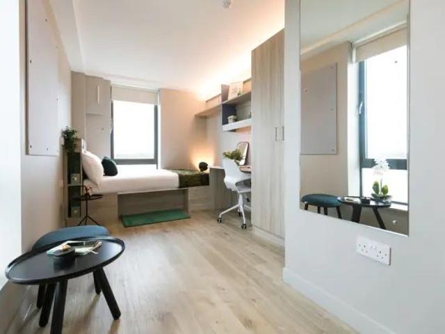 1 Bedroom, 1 Bathroom