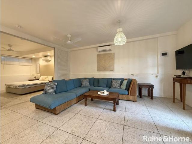 1 BEDROOM: 1 BATHROOM: UNIT: FULLY FURNISHED: ON MACROSSAN