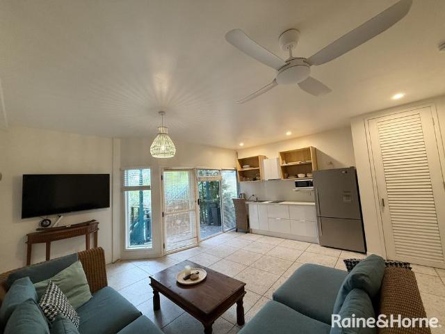 1 BEDROOM: 1 BATHROOM: UNIT: FULLY FURNISHED: ON MACROSSAN