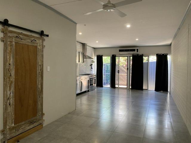 1 BEDROOM, 1 BATHROOM UNIT IN OLD EASTSIDE WITH MODERN FIT OUT