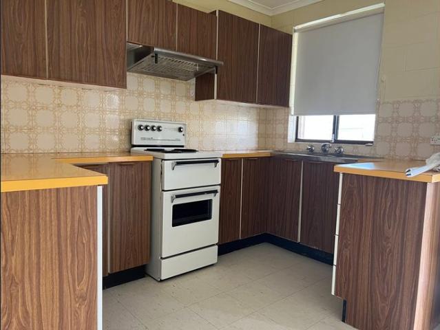 1 Bedroom 1 Bathroom unit in Quiet location low maintenance