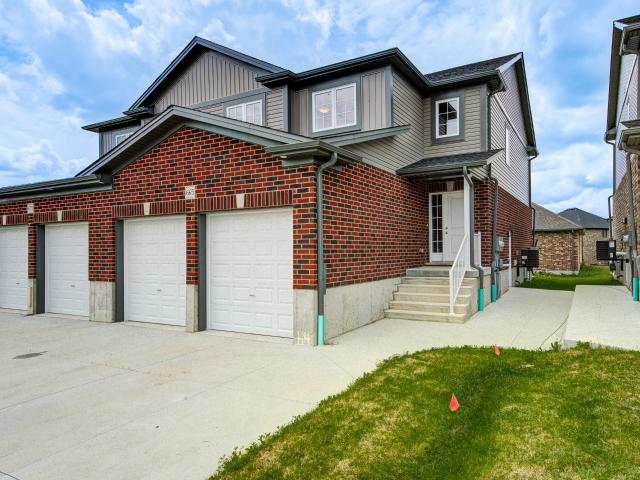 1 Bedroom, 1 Bathroom Unit with Garage