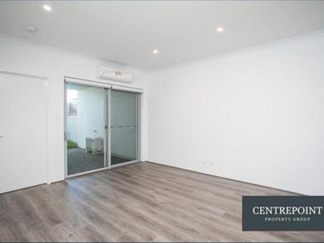 1 Bedroom, 1 Bathroom Apartment + Courtyard and Carbay