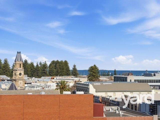1 Bedroom, 1 Bathroom Apartment in the Heart of Fremantle CALL JACKY 0412913127