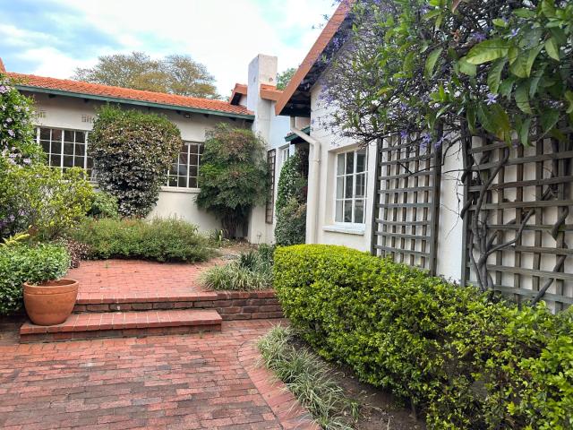 1 Bedroom 1 Bathroom For Rental