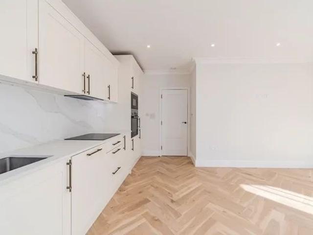 1 Bedroom 1 Bathroom Flat 3