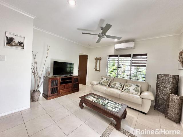 1 BEDROOM: 1 BATHROOM: FULLY FURNISHED: CLOSE TO BEACH