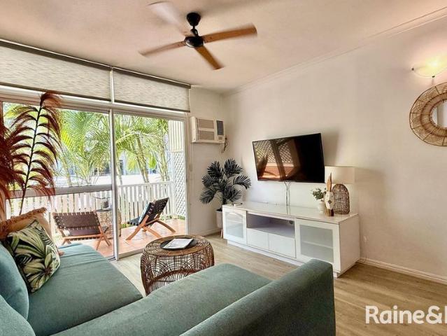 1 BEDROOM: 1 BATHROOM: FULLY FURNISHED: CLOSE TO TOWN & BEACH: POOL