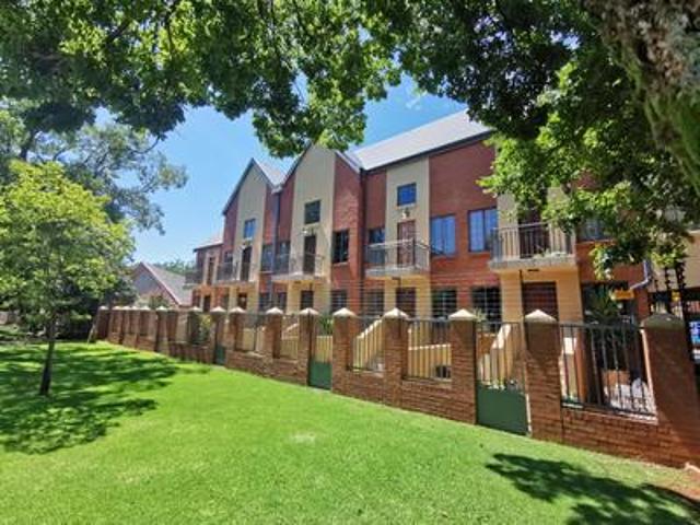 1 bedroom 1 bathroom in popular comp.