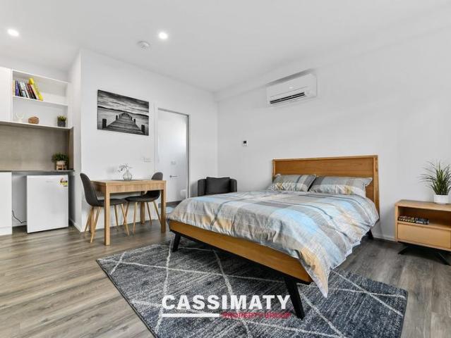 1 Bedroom, 1 Bathroom Room for Rent in Central Cranbourne