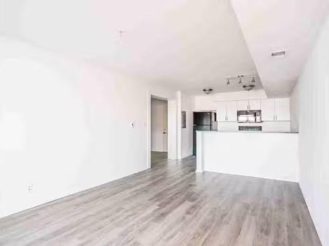 1 Bedroom, 1 Bathroom Rochdale Crossing