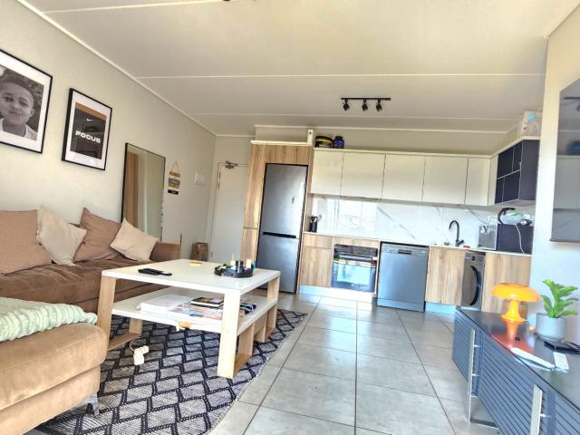 1 BEDROOM 2ND FLOOR APARTMENT AVAILABLE 1st APRIL