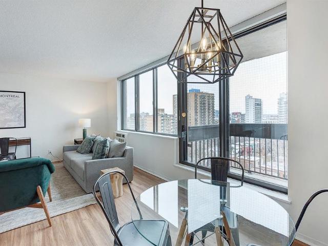 1 Bedroom 350 Rue Prince Arthur Ouest, Montréal