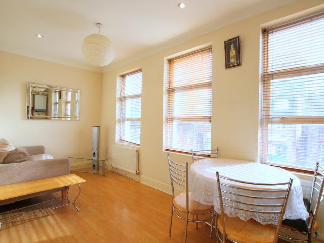 1 Bedroom, 5 Kingston Road