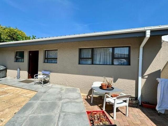 1 Bedroom cottage to rent in Montgomery Park, Johannesburg