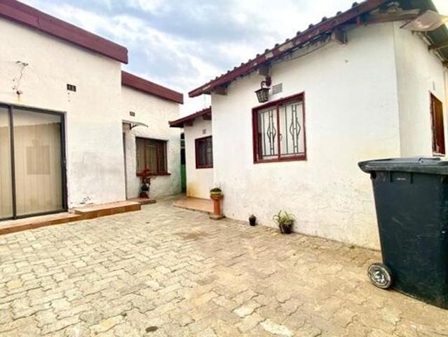 1 Bedroom cottage to rent in Diepkloof Zone 4, Soweto