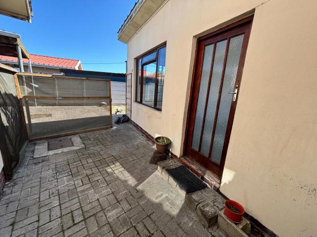 1 Bedroom cottage to rent in Fairfield Estate, Parow