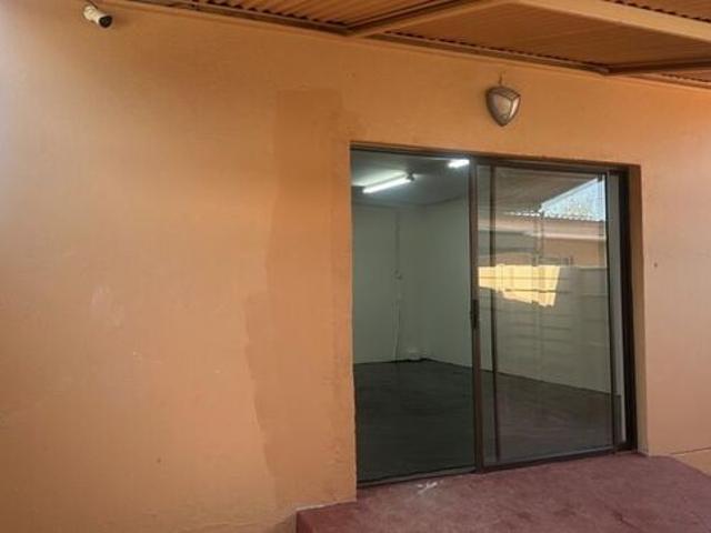1 Bedroom cottage to rent in Florida Hills, Roodepoort