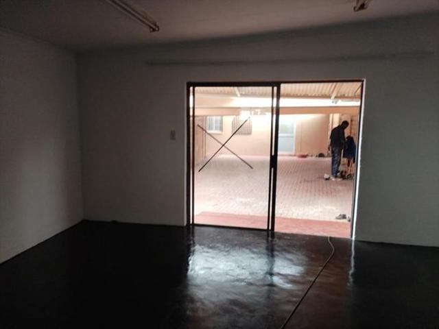 1 Bedroom cottage to rent in Florida Hills, Roodepoort