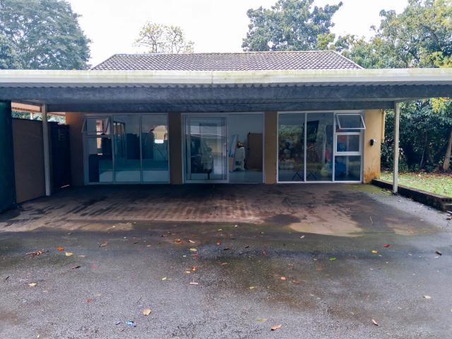 2 Bedroom Cottage To Rent in Hillcrest Central
