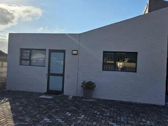1 Bedroom cottage to rent in Lorraine, Port Elizabeth