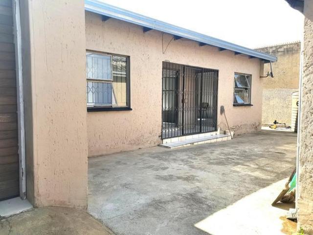 1 Bedroom cottage to rent in Pimville, Soweto