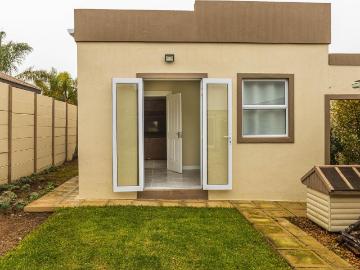 1 Bedroom cottage to rent in The Crest, Durbanville