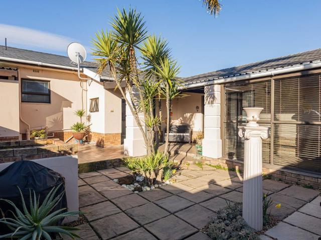 1 Bedroom cottage to rent in Vredekloof, Brackenfell
