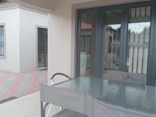 1 Bedroom cottage to rent in Weltevreden Park, Roodepoort