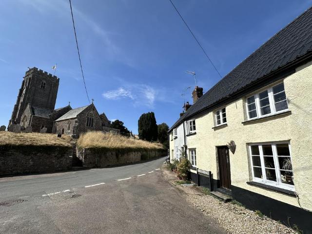 2 bedroom cottage to rent
