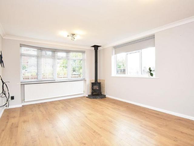 1 bedroom cottage to rent