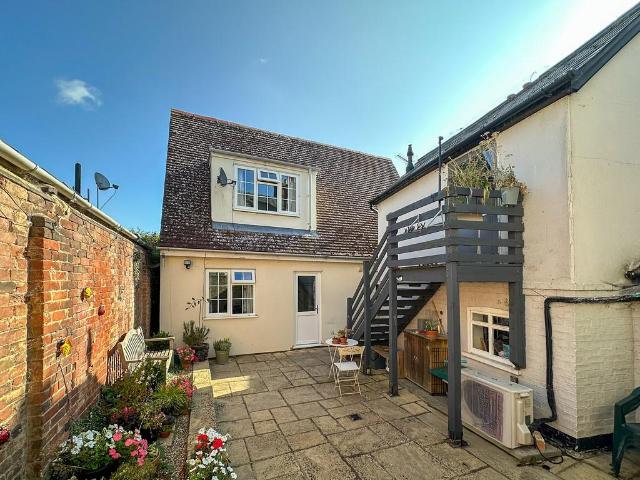 1 bedroom cottage to rent
