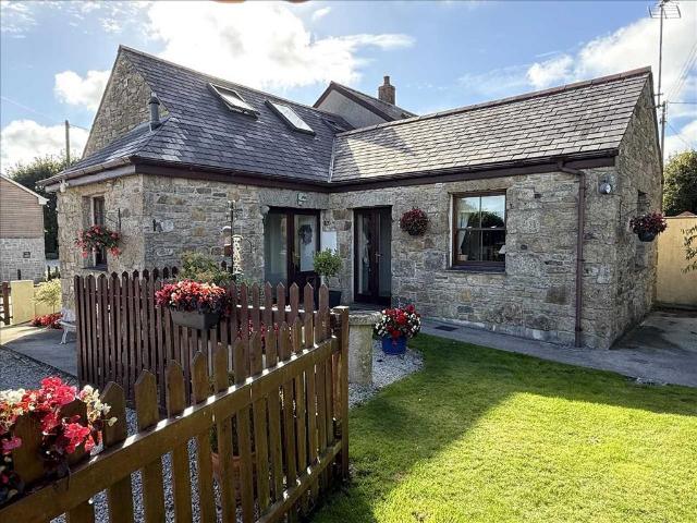1 bedroom cottage for sale