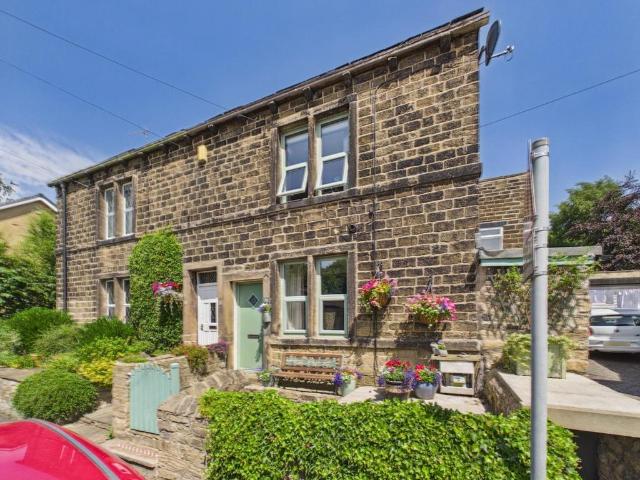1 bedroom cottage for sale