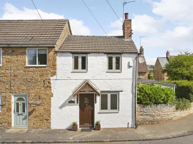 1 bedroom cottage for sale
