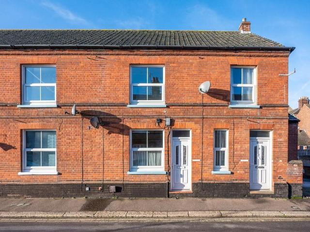 1 bedroom cottage for sale