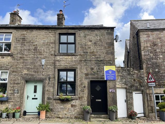 1 bedroom cottage for sale